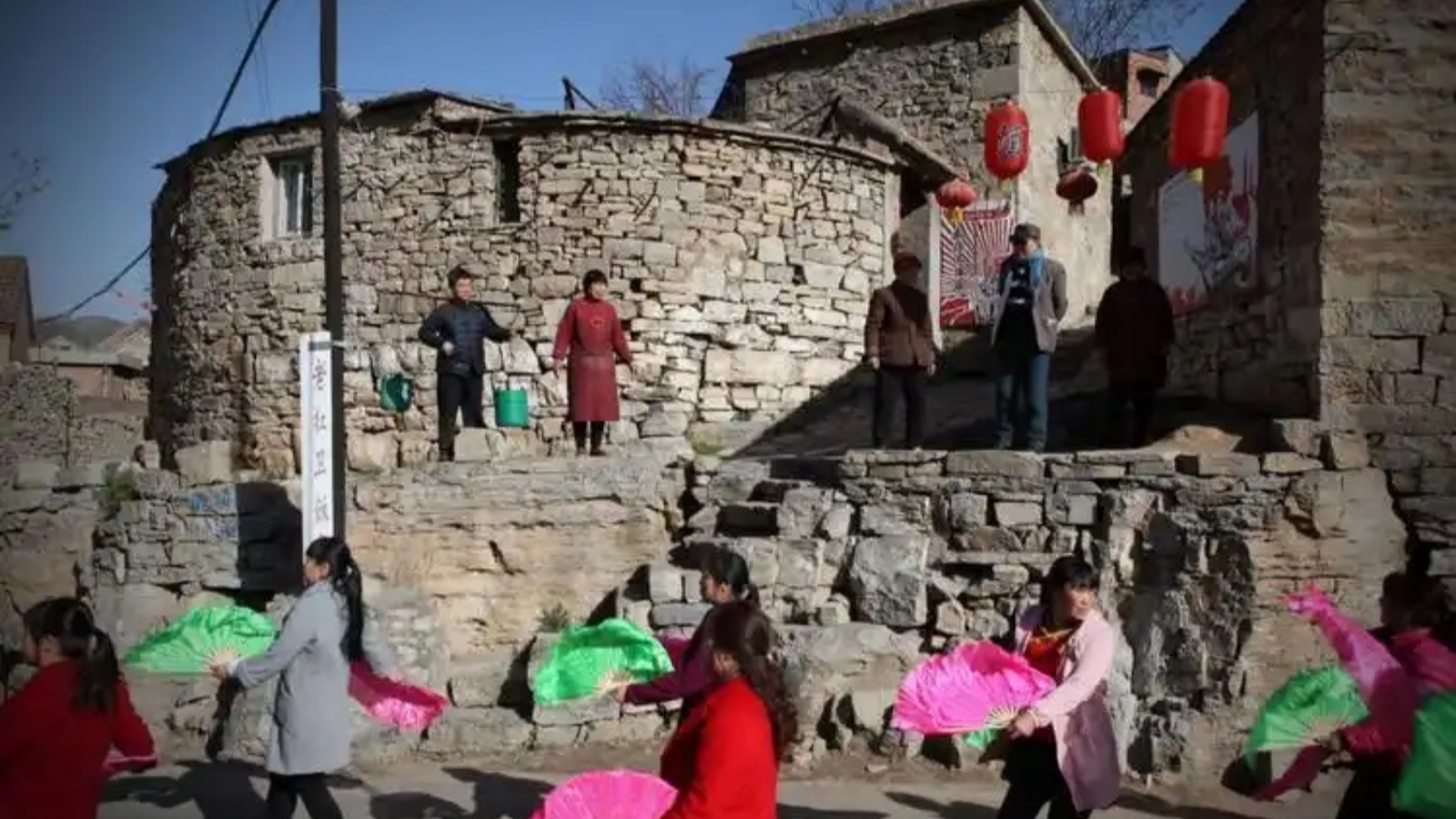 “学术派”山村建村咖